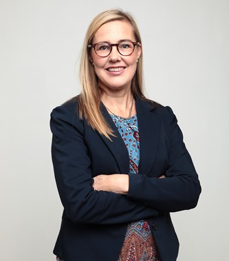 Anna R 1 H